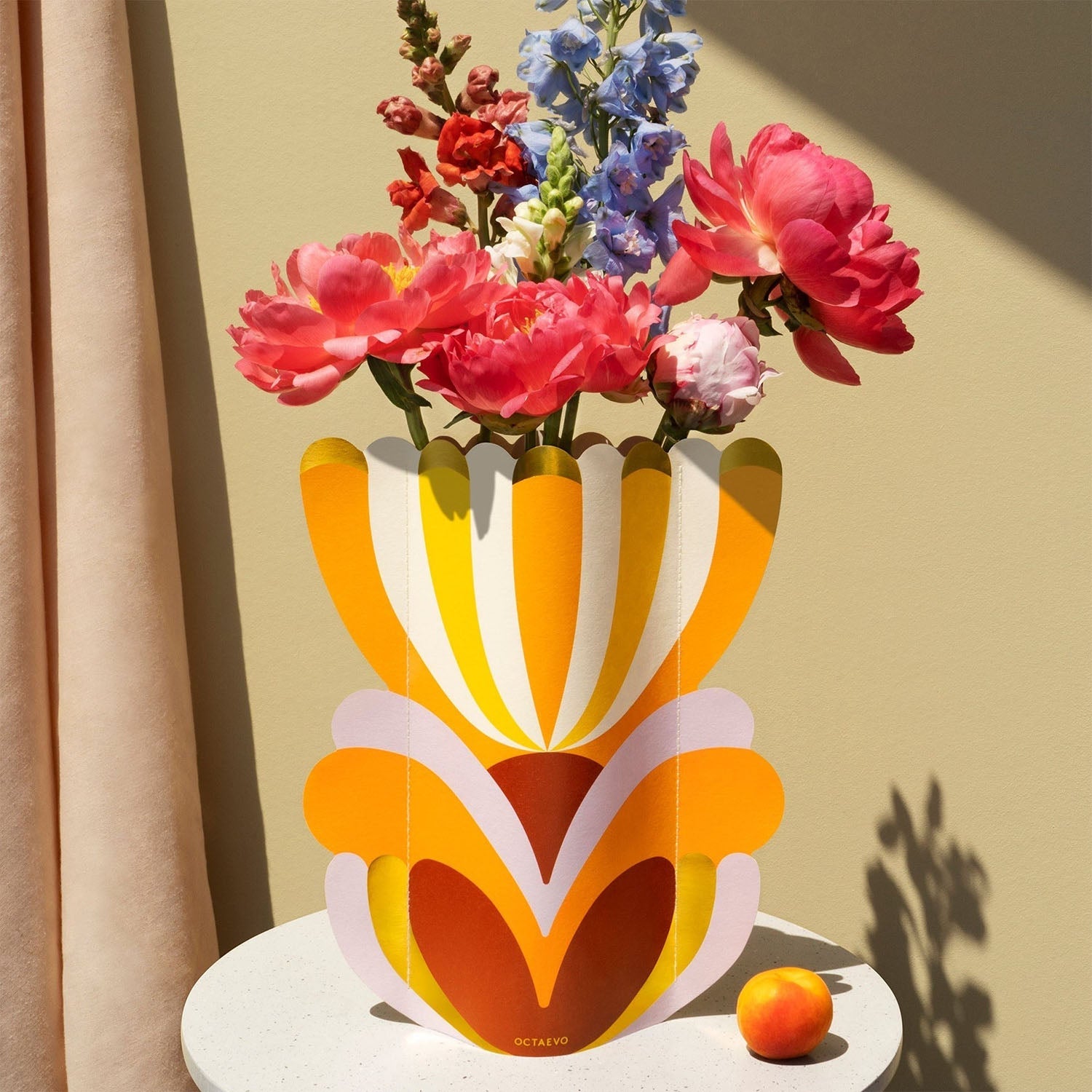 Elysia Paper Vase by OCTAEVO